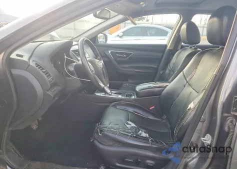 2016 Nissan Altima 2.5 z USA, uszkodzony, nr VIN 1N4AL3AP9GC218641